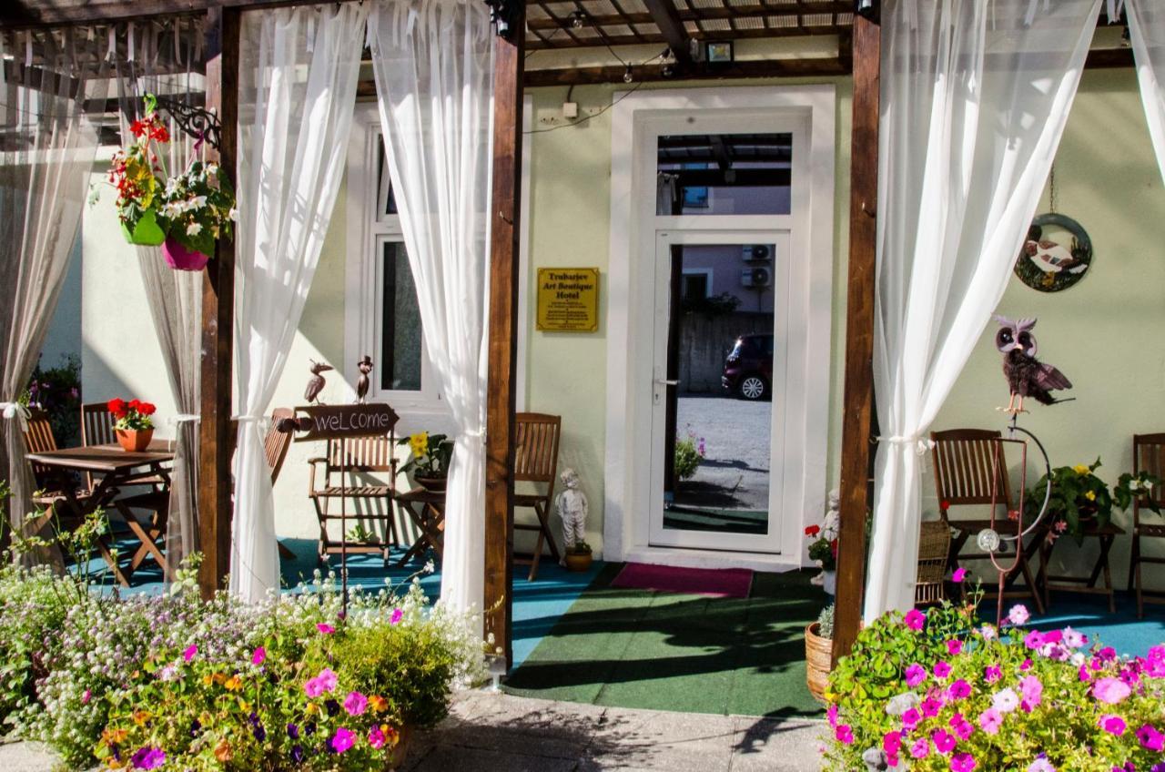 Trubarjev Art Boutique Hotel ラーシュコ エクステリア 写真